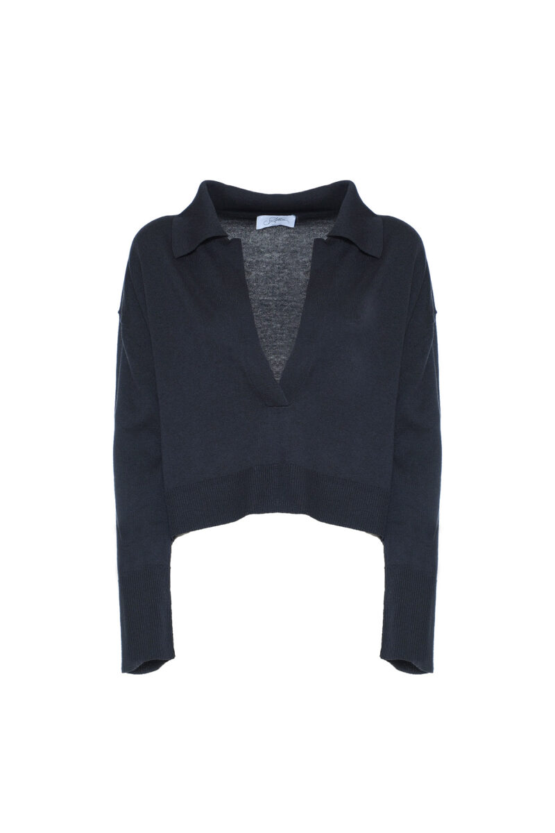 BOXY SWEATER WITH COLLAR