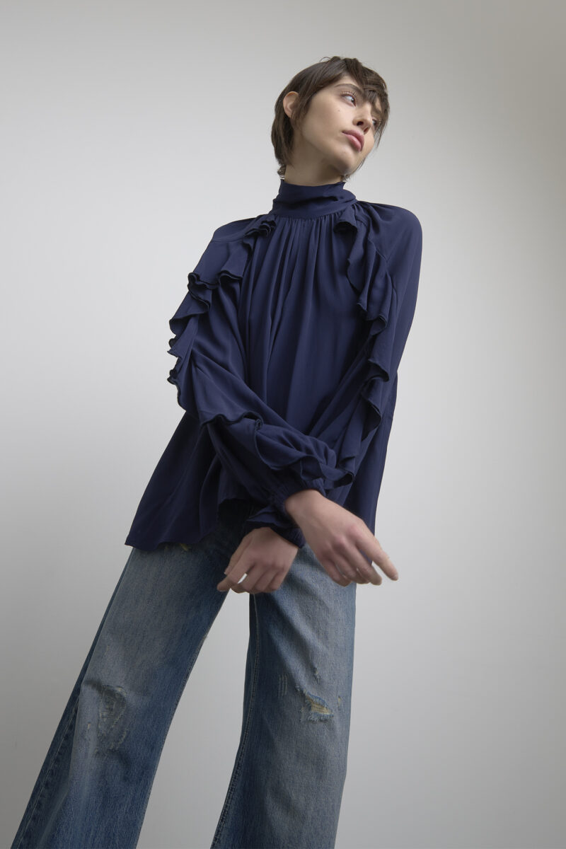 BLUSA IN VISCOSA CON VOLANT - immagine 2