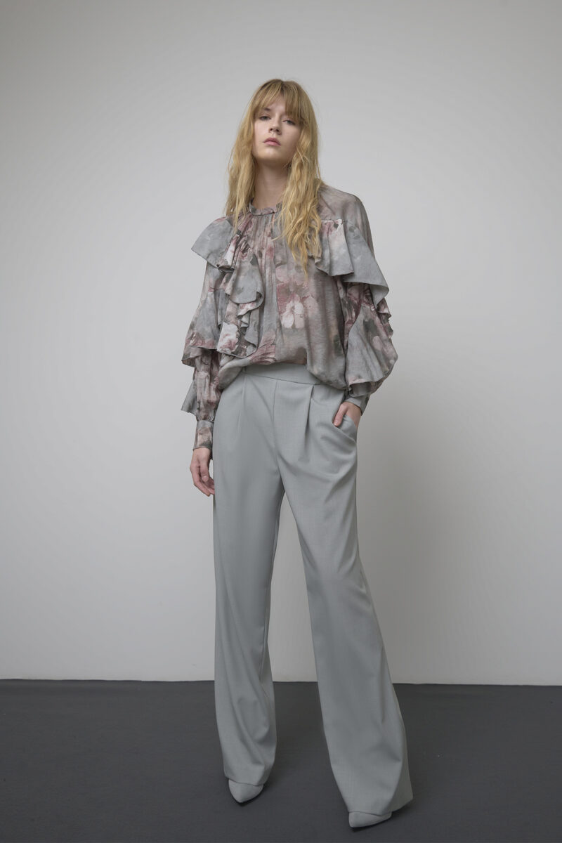 BLUSA IN VISCOSA CON STAMPA FLOREALE - immagine 4