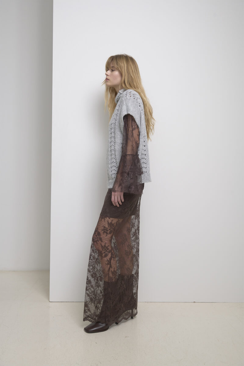 BLUSA CON VOLANT IN PIZZO - immagine 4