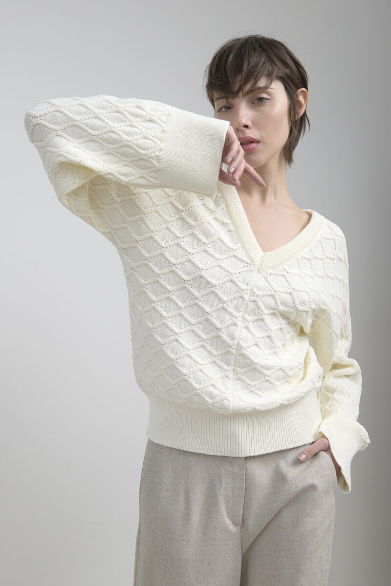PULLOVER A V IN PUNTO TRECCIA - immagine 2